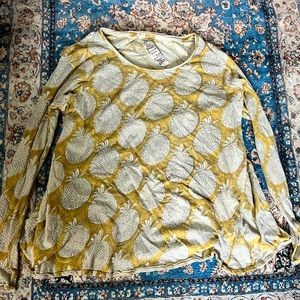 Magnolia Pearl long sleeve pineapple Dylan t.  Pre owned with zero flaws.